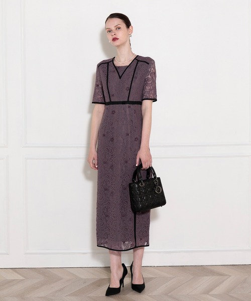 Leja(レジャ)の紫のパーティドレスです。