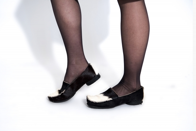 ビジネス寄りの黒いストッキング